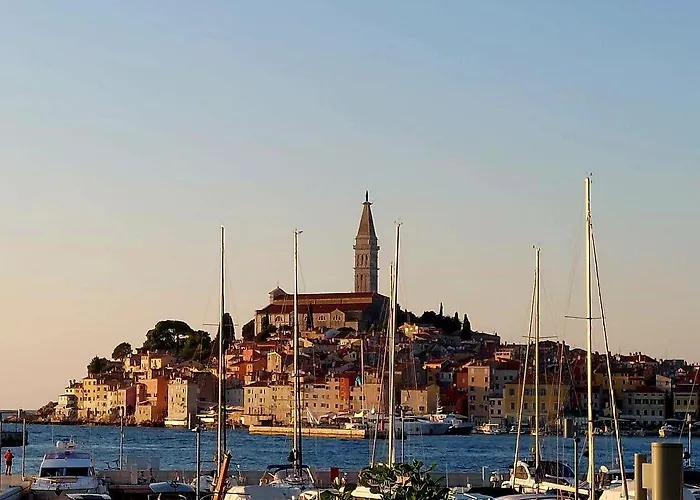 Charmantes Nur 700 Meter Zum Mit Terrasse Und Balkon *